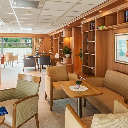 Fairtours Hotelschiff Rhein Melodie Botel Dusseldorf
